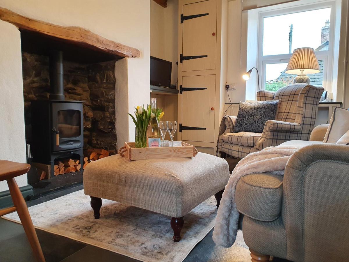Cosy Cottage In Heart Of Llangollen Exterior foto