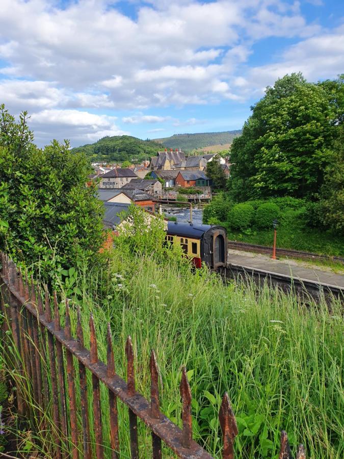 Cosy Cottage In Heart Of Llangollen Exterior foto